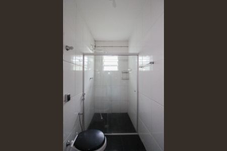 Banheiro da Suíte de casa para alugar com 3 quartos, 90m² em Santa Rosa, Belo Horizonte