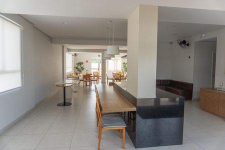 Apartamento para alugar com 74m², 2 quartos e 2 vagas Apartamento para alugar com 74m², 2 quartos e 2 vagasÁrea comum - Salão de festas