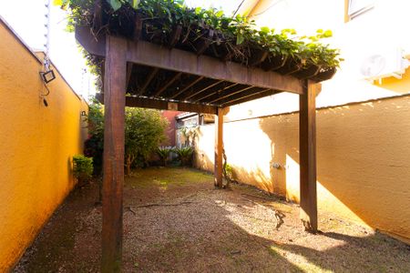Casa de condomínio à venda com 102m², 3 quartos e 2 vagas Casa de condomínio à venda com 102m², 3 quartos e 2 vagasÁrea comum