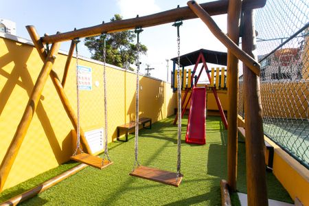 Casa de condomínio à venda com 102m², 3 quartos e 2 vagas Casa de condomínio à venda com 102m², 3 quartos e 2 vagasÁrea comum - Playground