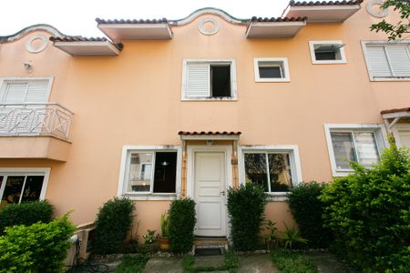Casa de condomínio à venda com 102m², 3 quartos e 2 vagas Casa de condomínio à venda com 102m², 3 quartos e 2 vagasFachada da Casa