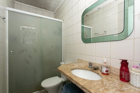 Casa de condomínio à venda com 102m², 3 quartos e 2 vagas Casa de condomínio à venda com 102m², 3 quartos e 2 vagasBanheiro social