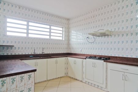 Casa para alugar com 300m², 3 quartos e 2 vagasCozinha