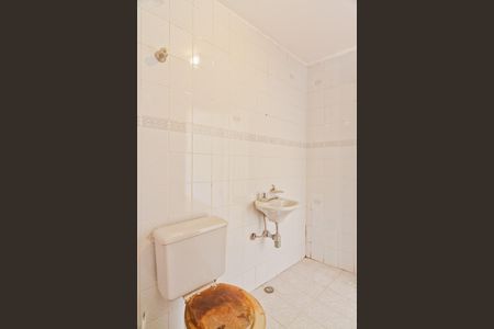 Casa para alugar com 300m², 3 quartos e 2 vagasÁrea externa - lavabo