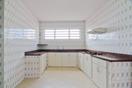 Casa para alugar com 300m², 3 quartos e 2 vagasCozinha