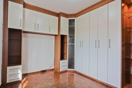 Casa para alugar com 300m², 3 quartos e 2 vagasQuarto 1