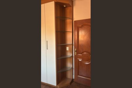 Quarto 2 de casa para alugar com 2 quartos, 223m² em Vila Prado, São Paulo