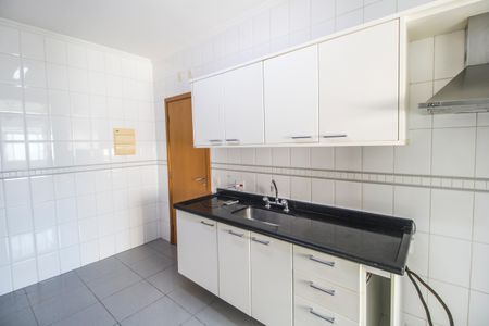 Apartamento para alugar com 139m², 2 quartos e 3 vagasCozinha