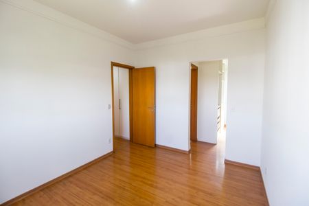 Apartamento para alugar com 139m², 2 quartos e 3 vagasSuíte