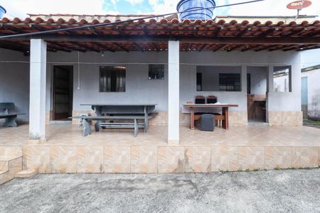 Casa para alugar com 360m², 3 quartos e 2 vagasVaranda