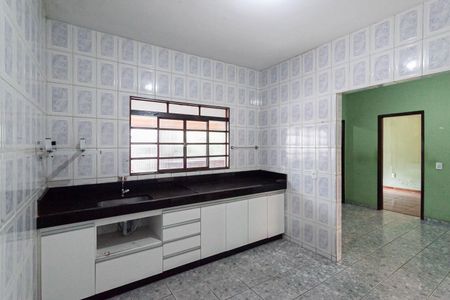 Casa para alugar com 360m², 3 quartos e 2 vagasCozinha