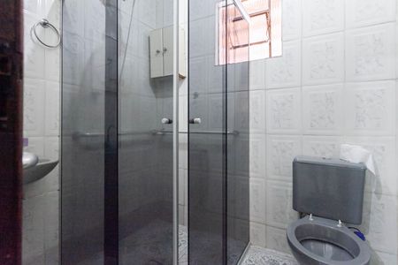Casa para alugar com 360m², 3 quartos e 2 vagasBanheiro social 