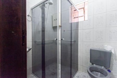 Casa para alugar com 360m², 3 quartos e 2 vagasBanheiro social 