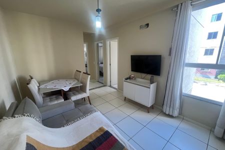 Sala de apartamento para alugar com 2 quartos, 48m² em Jardim Gramacho, Duque de Caxias