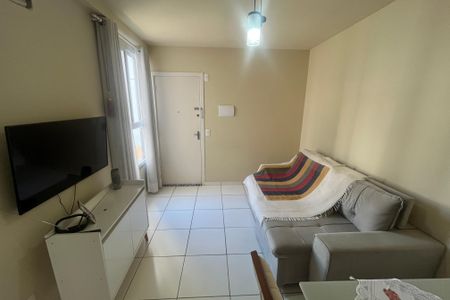 Sala de apartamento para alugar com 2 quartos, 48m² em Jardim Gramacho, Duque de Caxias