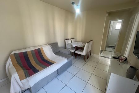 Sala de apartamento para alugar com 2 quartos, 48m² em Jardim Gramacho, Duque de Caxias