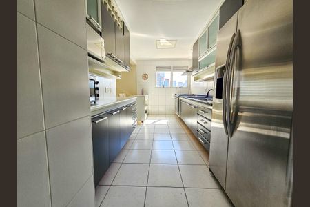 Apartamento para alugar com 240m², 4 quartos e 4 vagasCozinha