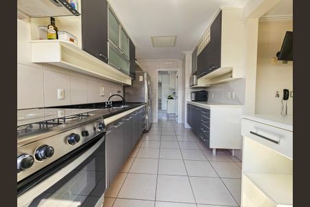 Apartamento para alugar com 240m², 4 quartos e 4 vagasCozinha