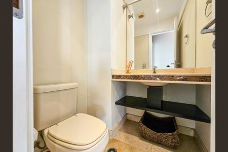Apartamento para alugar com 240m², 4 quartos e 4 vagasLavabo