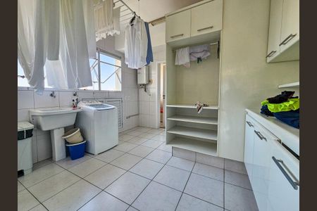 Apartamento para alugar com 240m², 4 quartos e 4 vagasÁrea de Serviço