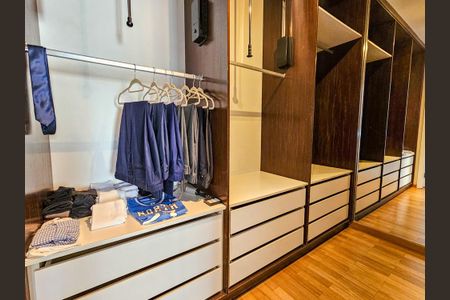 Apartamento para alugar com 240m², 4 quartos e 4 vagasCloset da suíte 3
