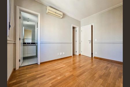 Apartamento para alugar com 240m², 4 quartos e 4 vagasSuíte 2