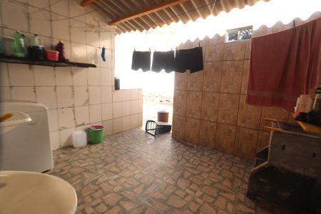 Casa à venda com 280m², 4 quartos e 2 vagasLavanderia - Casa 2