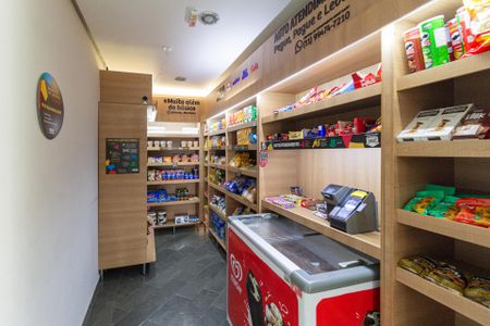 Apartamento para alugar com 55m², 2 quartos e 1 vaga Apartamento para alugar com 55m², 2 quartos e 1 vagaÁrea comum - Mini mercado