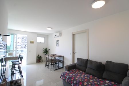 Sala de apartamento para alugar com 2 quartos, 80m² em Barra Olímpica, Rio de Janeiro