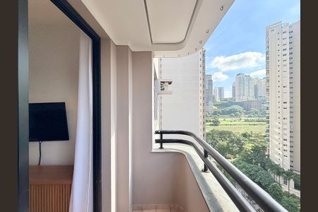 Apartamento à venda com 44m², 2 quartos e 1 vaga Apartamento à venda com 44m², 2 quartos e 1 vagaSacada