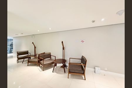 Apartamento à venda com 44m², 2 quartos e 1 vaga Apartamento à venda com 44m², 2 quartos e 1 vagaHall Social Bloco