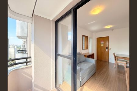 Apartamento à venda com 44m², 2 quartos e 1 vaga Apartamento à venda com 44m², 2 quartos e 1 vagaSacada