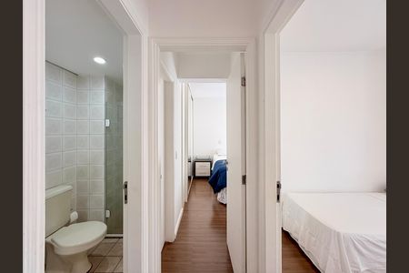 Apartamento à venda com 44m², 2 quartos e 1 vaga Apartamento à venda com 44m², 2 quartos e 1 vagaCorredor Quartos