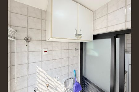 Apartamento à venda com 44m², 2 quartos e 1 vaga Apartamento à venda com 44m², 2 quartos e 1 vagaÁrea de Serviço