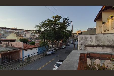 Casa à venda com 3 quartos, 130m² em Parque Maria Domitila, São Paulo