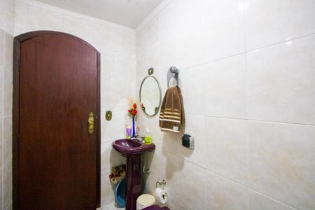 Casa à venda com 250m², 3 quartos e 6 vagas Casa à venda com 250m², 3 quartos e 6 vagasBanheiro social 2