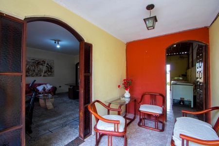 Casa à venda com 250m², 3 quartos e 6 vagas Casa à venda com 250m², 3 quartos e 6 vagasHall de entrada