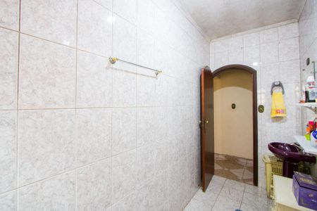 Casa à venda com 250m², 3 quartos e 6 vagas Casa à venda com 250m², 3 quartos e 6 vagasBanheiro social 1