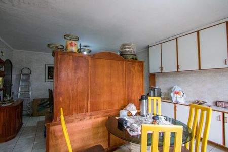 Casa à venda com 250m², 3 quartos e 6 vagas Casa à venda com 250m², 3 quartos e 6 vagasCozinha