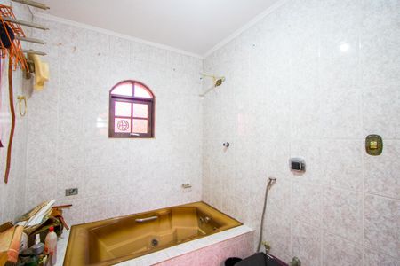 Casa à venda com 250m², 3 quartos e 6 vagas Casa à venda com 250m², 3 quartos e 6 vagasBanheiro da suíte 1