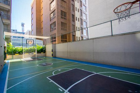 Apartamento à venda com 97m², 3 quartos e 2 vagas Apartamento à venda com 97m², 3 quartos e 2 vagasÁrea comum - Quadra esportiva
