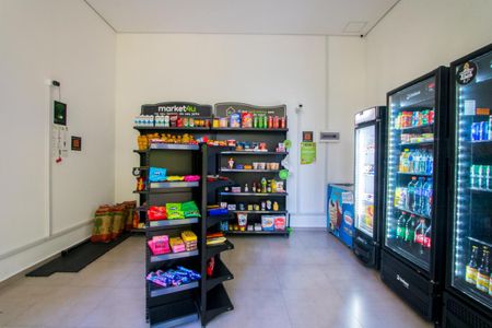 Apartamento à venda com 97m², 3 quartos e 2 vagas Apartamento à venda com 97m², 3 quartos e 2 vagasÁrea comum - Mini Mercado