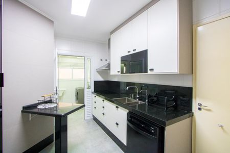Apartamento à venda com 97m², 3 quartos e 2 vagas Apartamento à venda com 97m², 3 quartos e 2 vagasCozinha