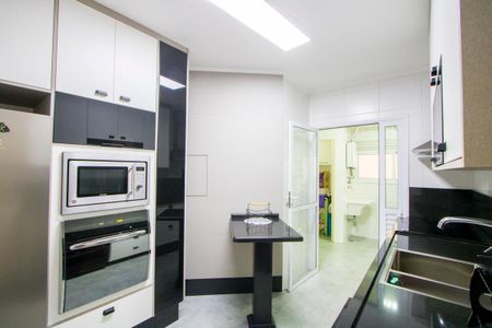 Apartamento à venda com 97m², 3 quartos e 2 vagas Apartamento à venda com 97m², 3 quartos e 2 vagasCozinha