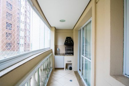 Apartamento à venda com 97m², 3 quartos e 2 vagas Apartamento à venda com 97m², 3 quartos e 2 vagasVaranda gourmet