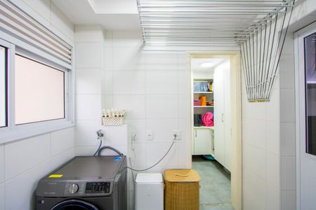 Apartamento à venda com 97m², 3 quartos e 2 vagas Apartamento à venda com 97m², 3 quartos e 2 vagasÁrea de serviço