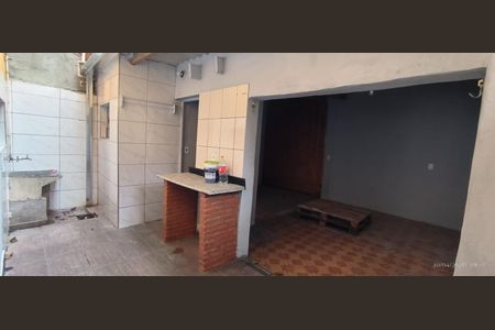 Casa à venda com 200m², 3 quartos e 2 vagas Casa à venda com 200m², 3 quartos e 2 vagasÁrea de Serviço