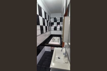 Casa à venda com 200m², 3 quartos e 2 vagas Casa à venda com 200m², 3 quartos e 2 vagasBanheiro