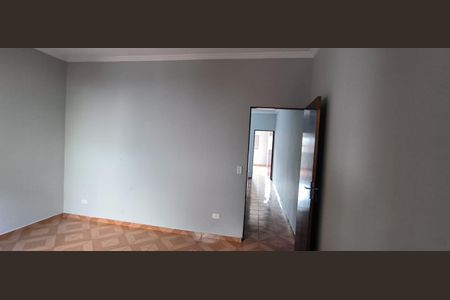 Casa à venda com 200m², 3 quartos e 2 vagas Casa à venda com 200m², 3 quartos e 2 vagasQuarto