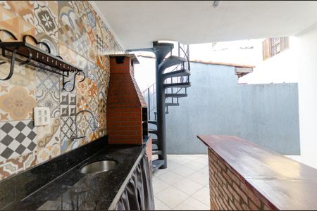 Casa à venda com 192m², 4 quartos e 4 vagas Casa à venda com 192m², 4 quartos e 4 vagasChurrasqueira